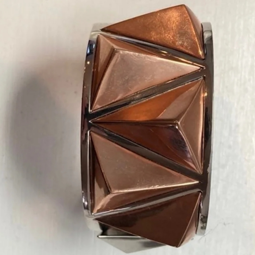 GORGEOUS COACH STATEMENT CUFF BRACELET